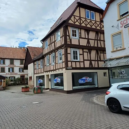 Bird's Nest In Der Altstadt Voll Ausgestattete Kueche Smart-tv 아파트 *